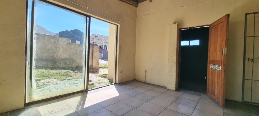 2 Bedroom Property for Sale in Amalinda Eastern Cape